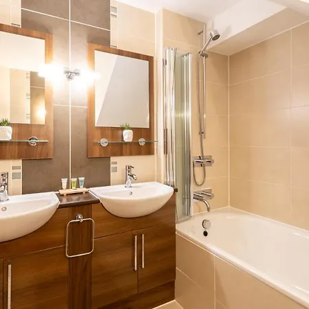 Host & - Bowscale * Penrith